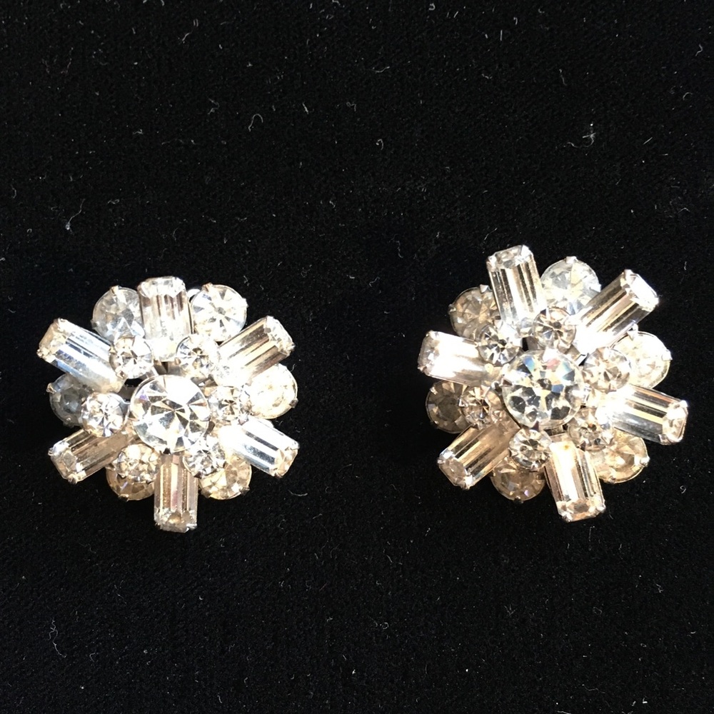 VINTAGE 1950’s RHINESTONE EARRINGS